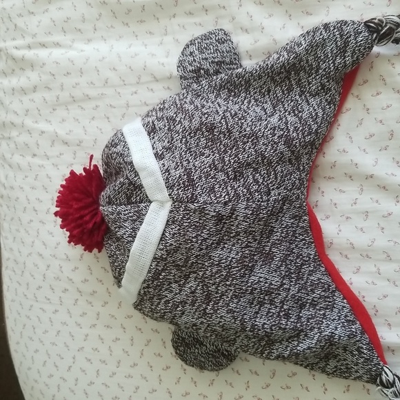 Sock Money Toque - Picture 3 of 5